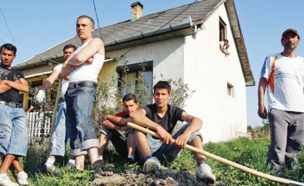 Cine a transformat România într-o țară de asistați social