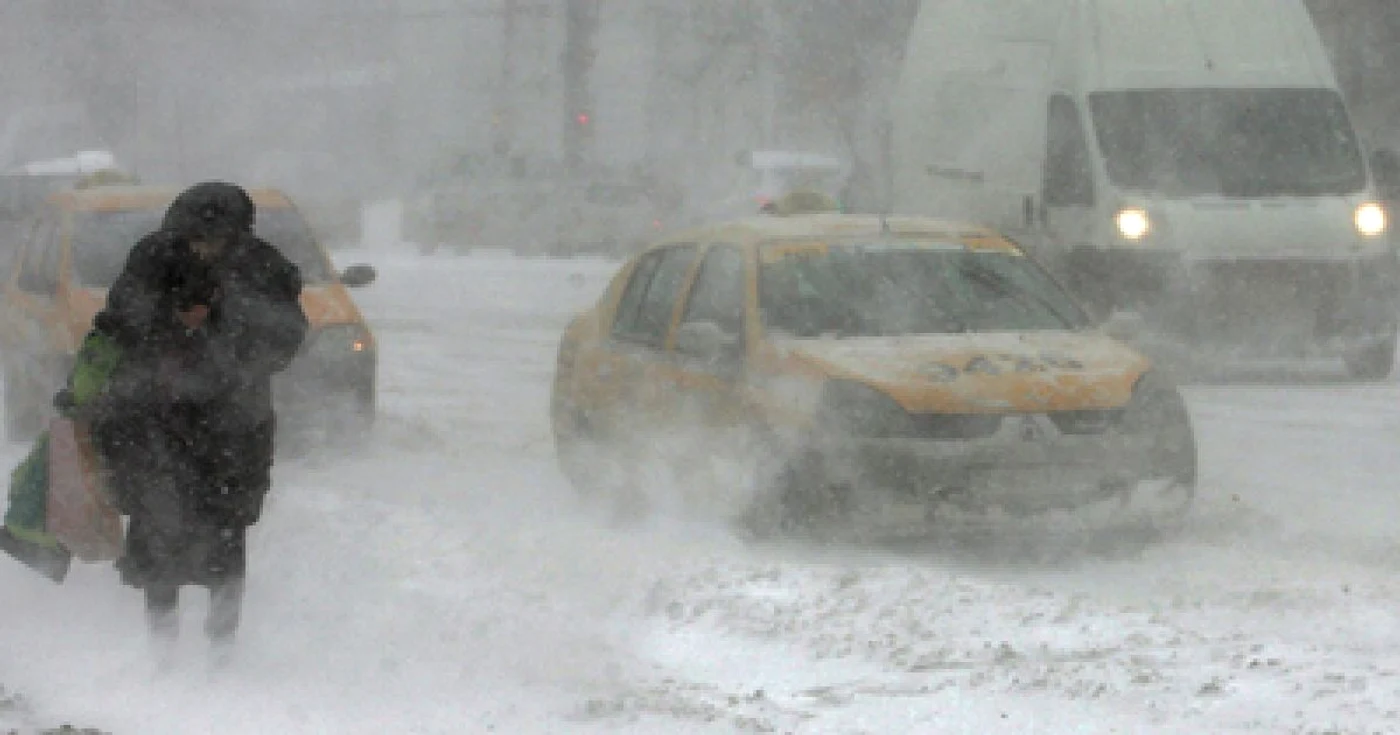 Ninsorile vor pune stăpânire pe majoritatea regiunilor ţării, iar temperaturile vor scădea semnificativ.       Foto Adevărul