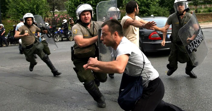 Proteste violente în Grecia