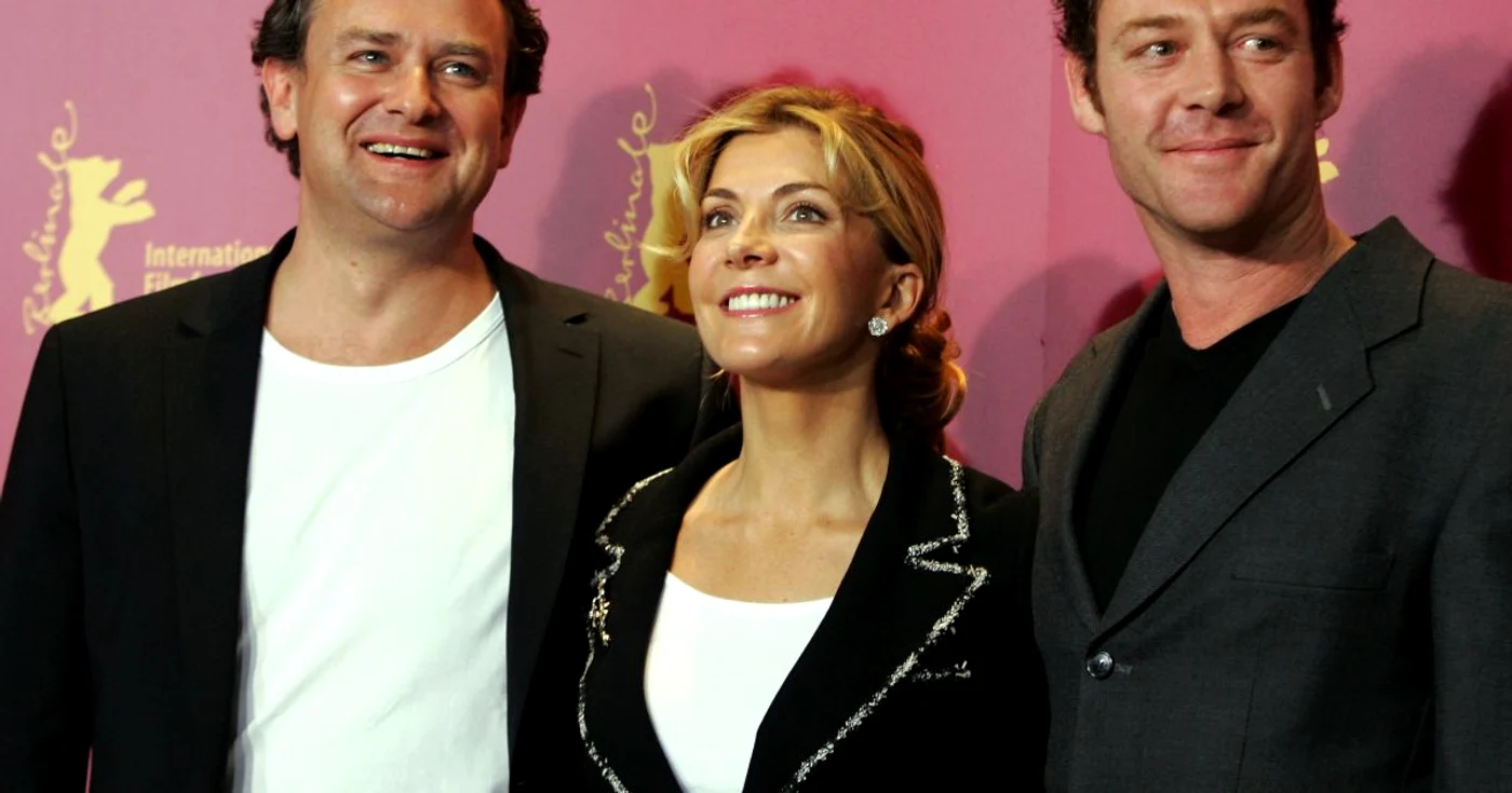 Hugh Bonneville (stânga), actorii Natasha Richardson şi Marton Csokas 