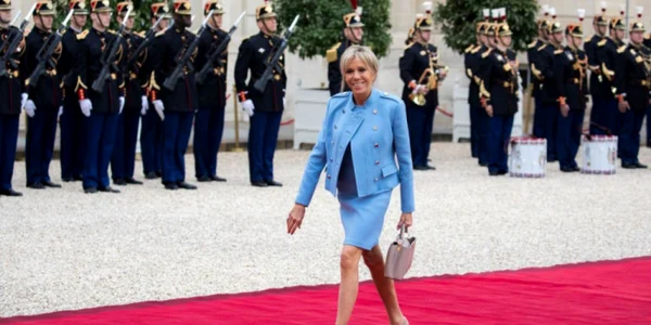 brigitte macron foto harpers bazar 