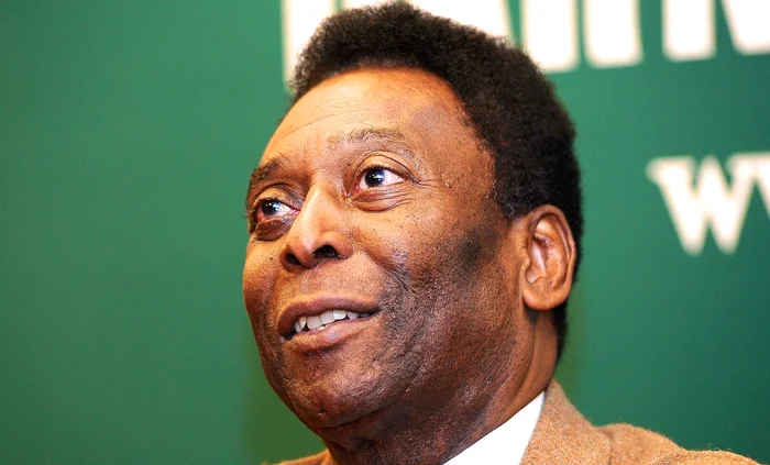 Pele, o legendă vie a fotbalului mondial.