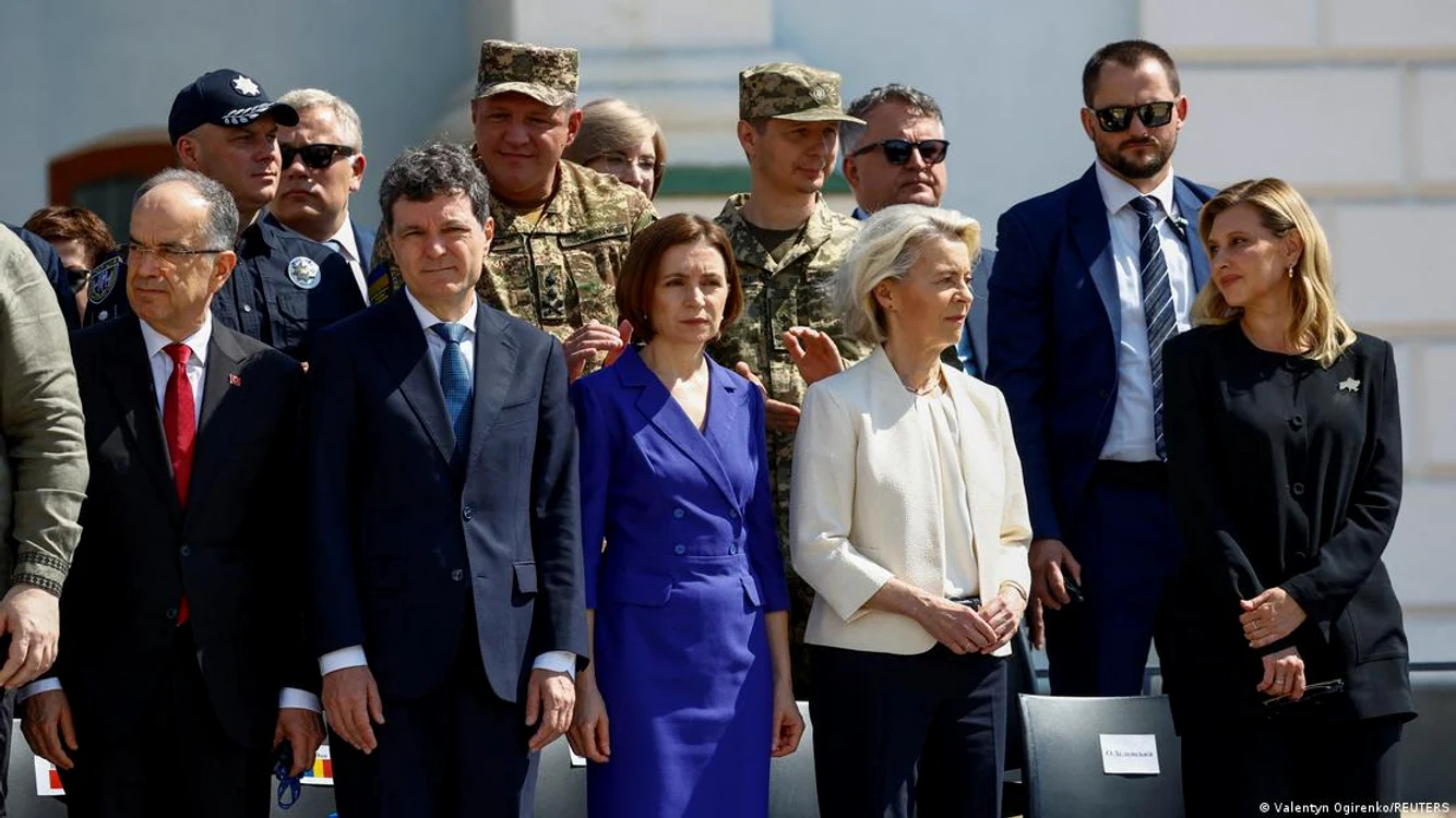 Nicușor Dan, Maia Sandu și Ursula von der Leyen, în primplan la summitul de la Kiev