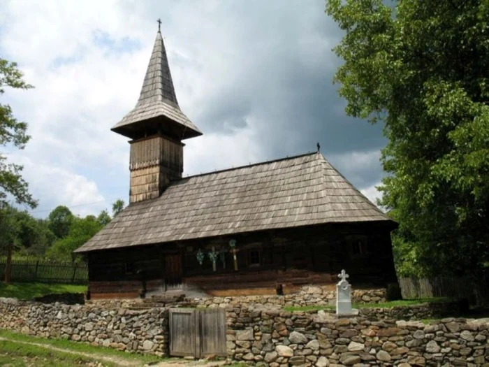 Biserică de lemn din Muzeul Ţăranului Român