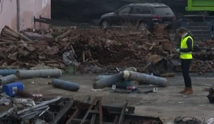 Zona unde a avut loc explozia în incinta firmei FOTO Adevărul