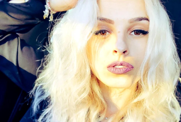 Ea este Loredana, șoferița de TIR superbă ca un fotomodel!