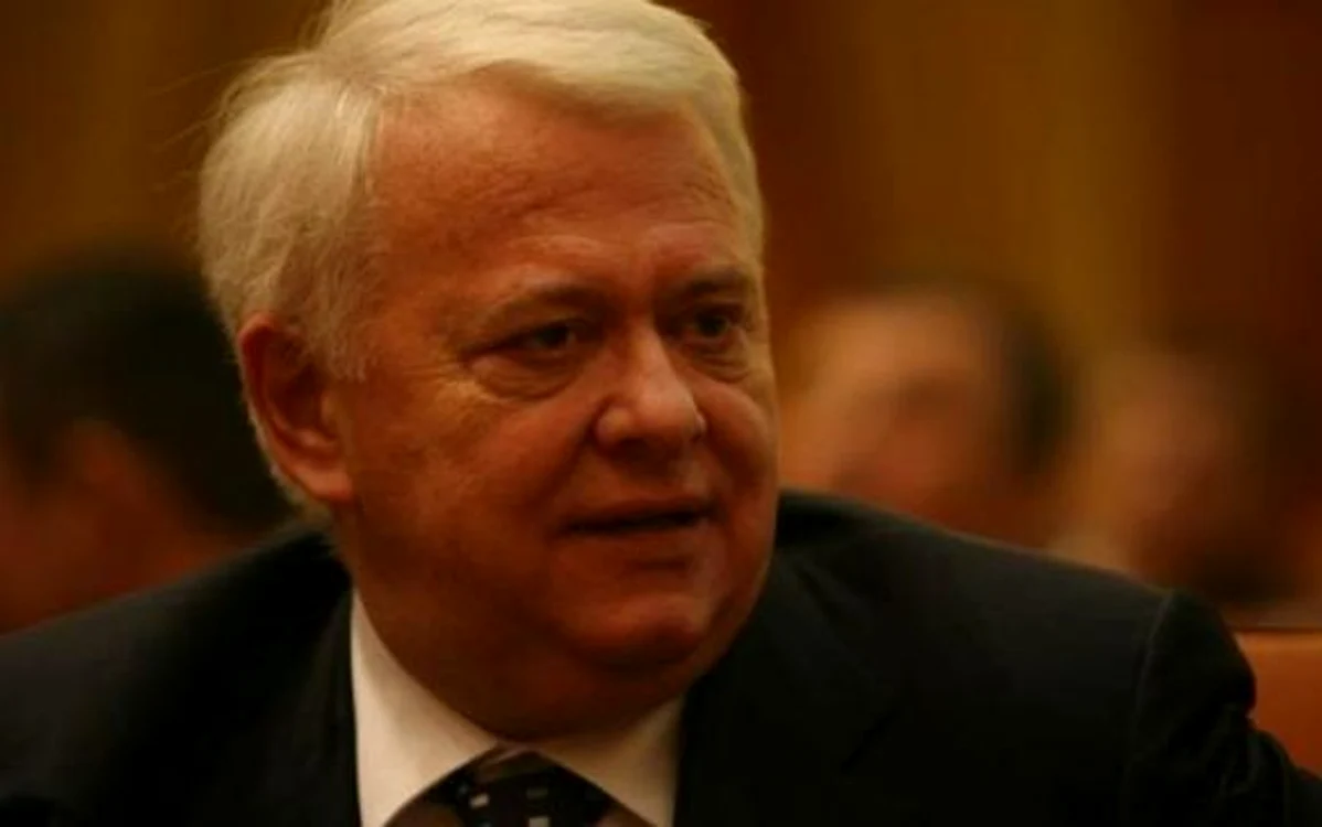 
    Viorel Hrebenciuc e judecat în dosarul retrocedărilor ilegale de păduri  