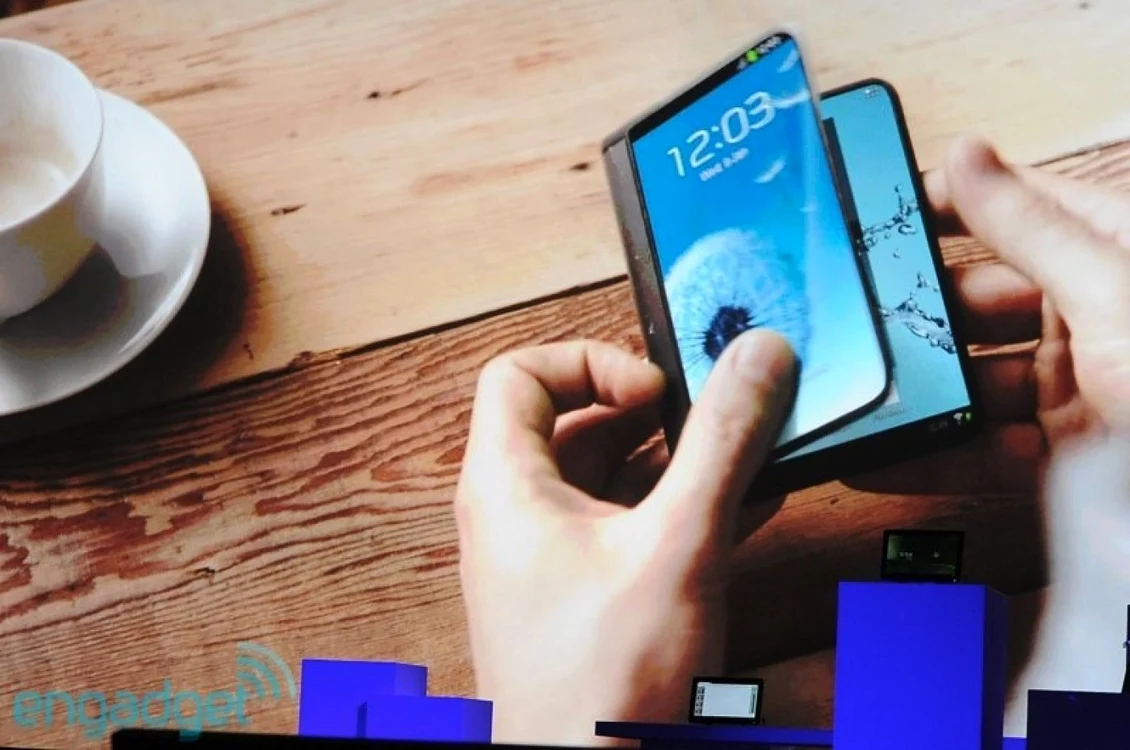 Viitorul sună flexibil pentru inovaţia Samsung. FOTO Engadget