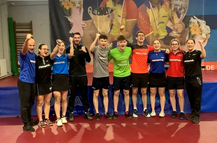 Delegația României tenis de masa FOTO: Facebook/frtmromania
