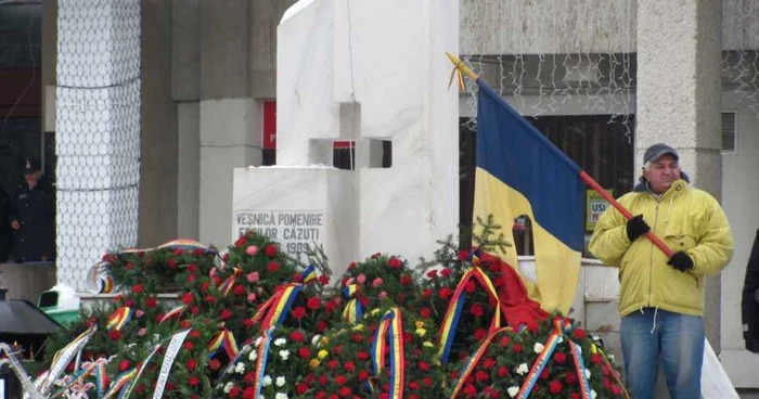 Printre cei căzuţi pe baricade s-au aflat foarte mulţi tineri foto: Claudiu Dumitrache