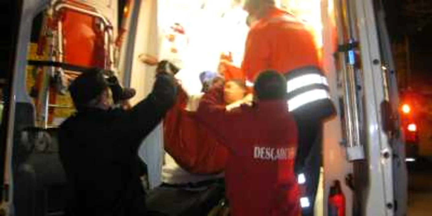 Femeia a fost trasportată la spital în stare de comă