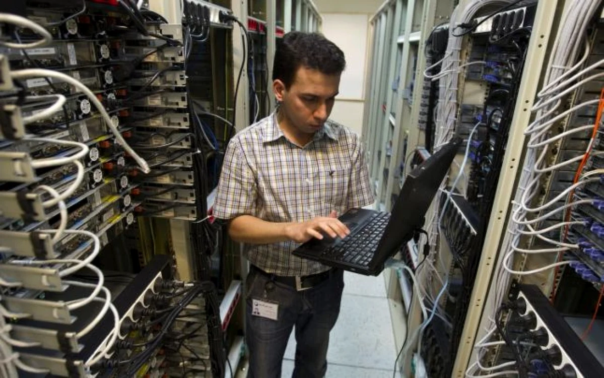 Computere neconectate la Internet, spionate de Agenţia americană pentru Securitatea Naţională FOTO Reuters