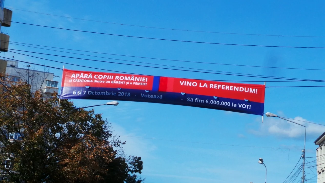 Bannerele au fost vopsite