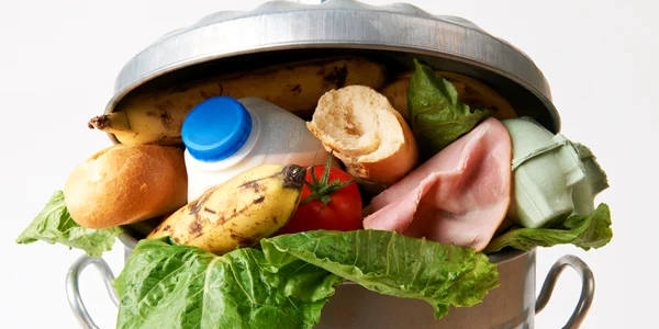 risipa alimentara foto shutterstock 344303621 jpg
