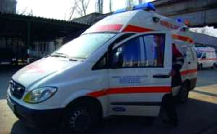 Craiova: Fetiţa a ajuns în capitală cu Ambulanţa. 