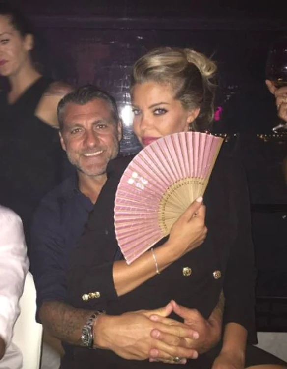 Vieri şi Costanza nu-şi mai ascund relaţia de iubire