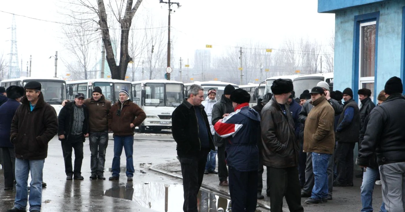 Protestatarii s-au întors azi dimineaţă pe trasee