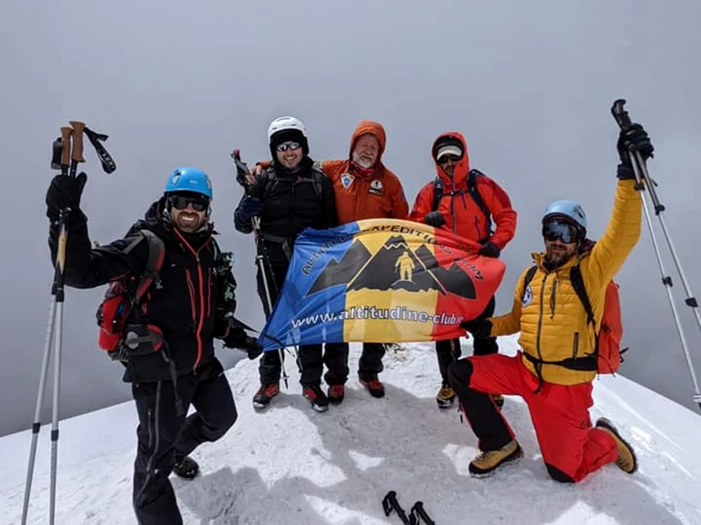 Echipa de alpinişti care a dat numele româncei Dor Geta Popescu unui traseu de pe Muntele Ararat FOTO Clubul de Alpinism Altitudine