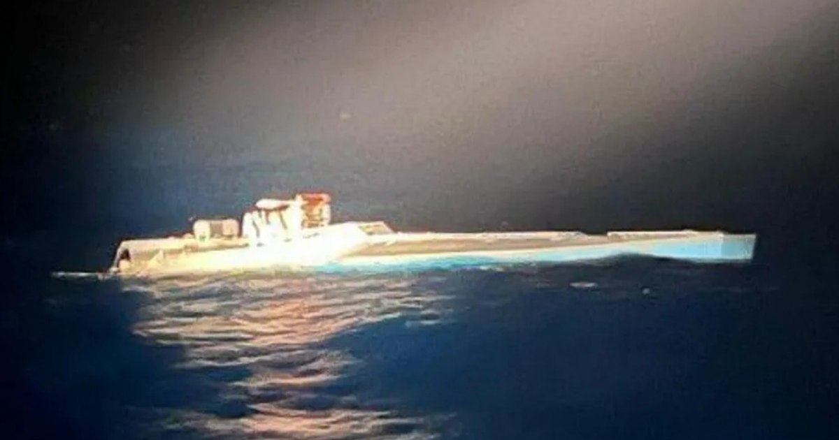 Submarin cu 1,7 tone de cocaină interceptat în Atlantic
