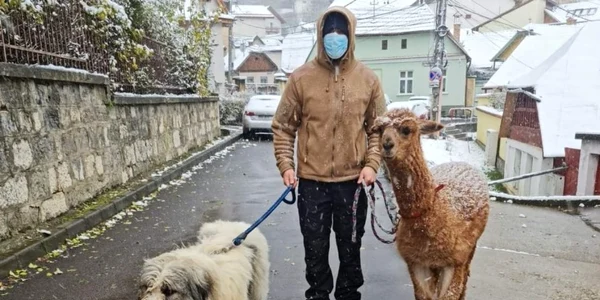 Marian Godina si animalele sale. FOTO