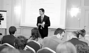 Cînd ţara arde, societatea civilă există – impresii de la Forumul Educaţiei 2010 jpeg