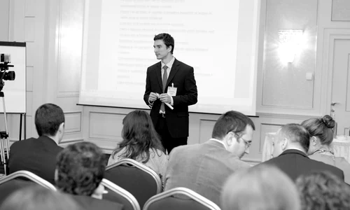 Cînd ţara arde, societatea civilă există – impresii de la Forumul Educaţiei 2010 jpeg