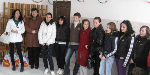 Elevii de la Liceul Sportiv au fost mesagerii lui Moș Crăciun