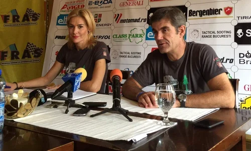 Roxana Ciuhulescu este prezentatoarea evenimentului jpeg