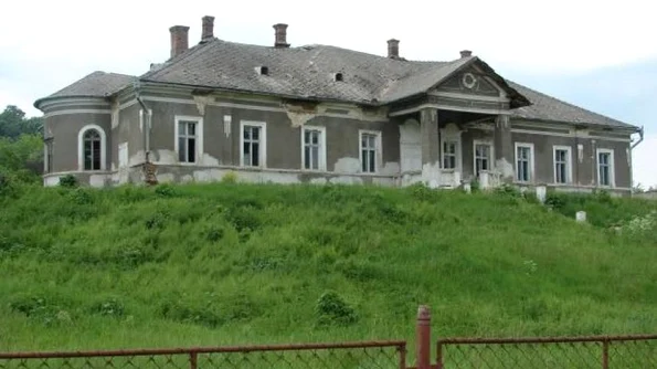 Cum se jonglează cu banii publici la cultură criterii aleatorii şi comparaţii între monumentele istorice jpeg