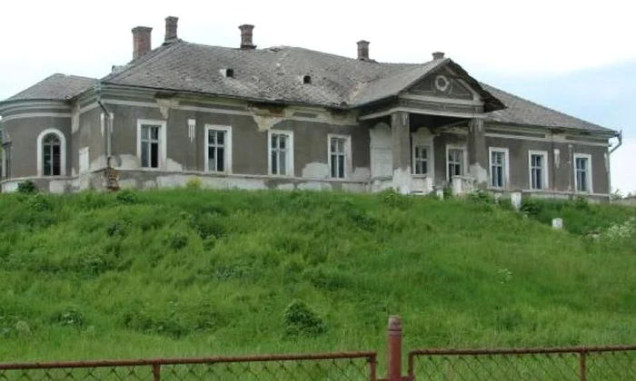 Cum se jonglează cu banii publici la cultură   criterii aleatorii şi comparaţii între monumentele istorice jpeg