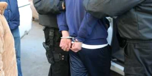 Pe tânăr îl aşteaptă ani grei de puşcărie (foto arhivă)