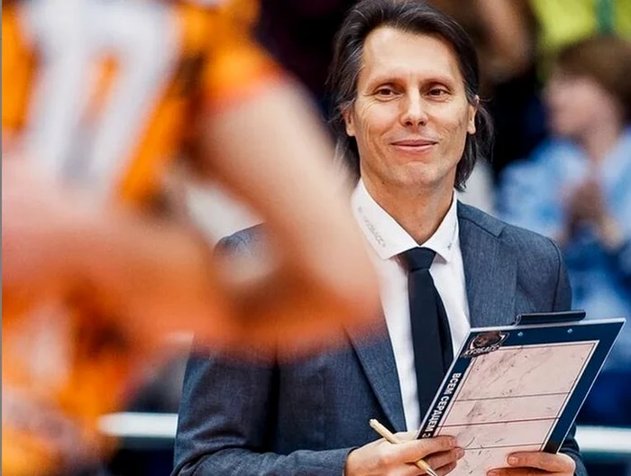 
    Gianni Crețu este primul antrenor român de volei  medaliat în RusiaFOTO: CEV.EU  