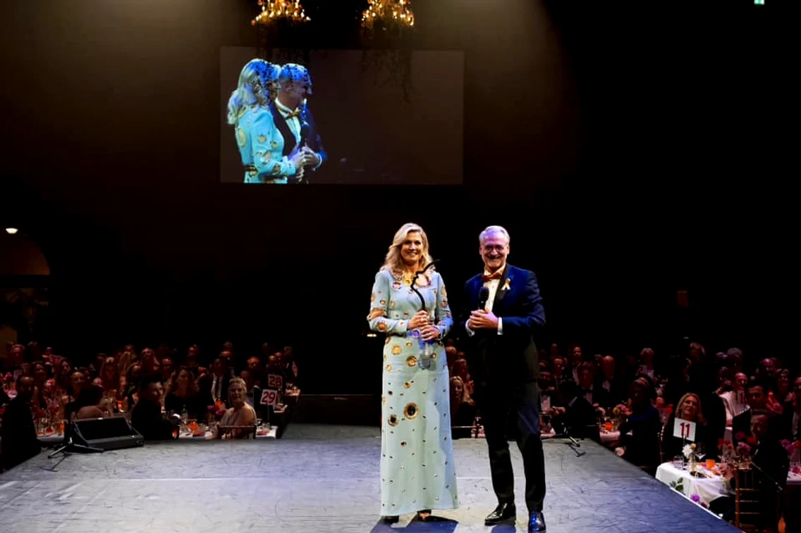 Regina Maxima în rochia scandaloasă Claes Iversen. FOTO: Casa Regală olandeză