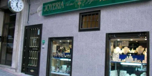 Cei cinci români erau experţi în furturile din bijuteriile scumpe din toată Spania sursa: olcinajoyeros.com