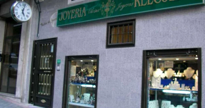 Cei cinci români erau experţi în furturile din bijuteriile scumpe din toată Spania sursa: olcinajoyeros.com