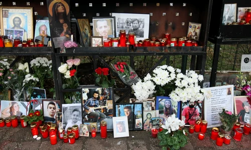 S a ridicat un altar în memoria celor decedaţi jpeg