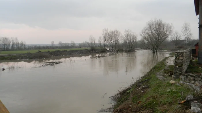 Peste 700 de hectare de teren au fost inundate în ultimele zile în judeţul Mureş