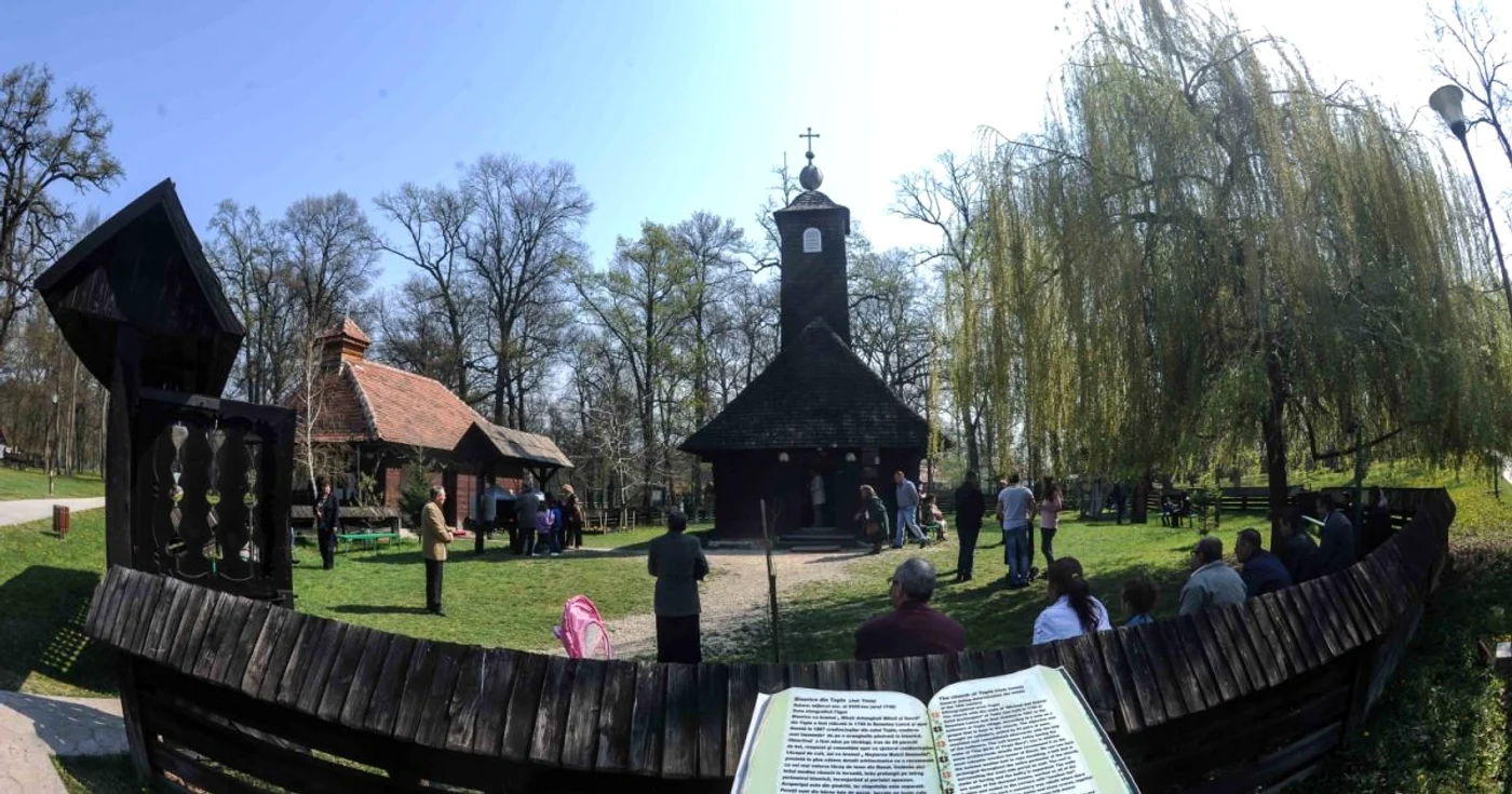Biserica din Muzeul Satului Bănăţean FOTO C.Duma