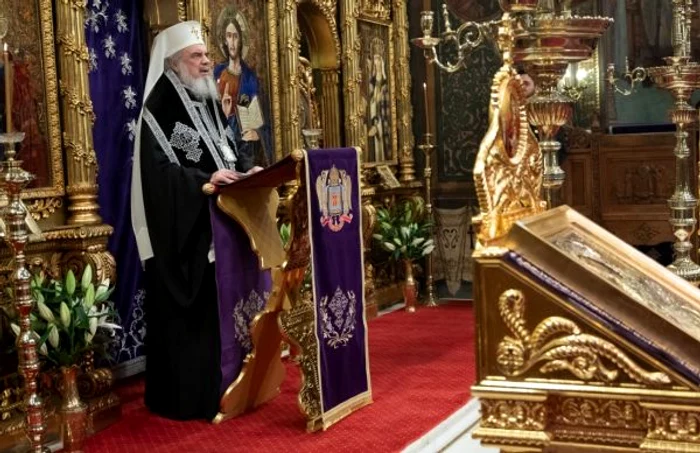 Patriarhul României îmbracat in negru FOTO basilica