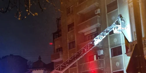 explozie bloc vacaroiu jpg