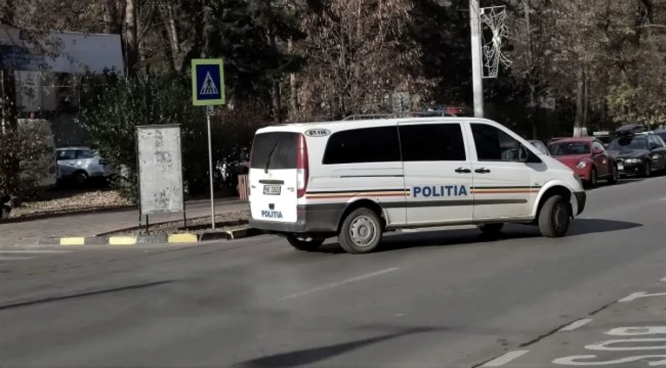 Poliţia a plecat pe urmele şoferului vinovat FOTO botosaneanul.ro