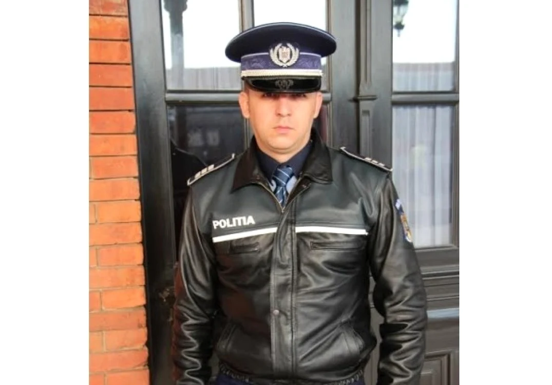 Agentul şef adjunct Gabriel Moroşan a fost desemnat „Poliţist de onoare“. FOTO www.politisti.ro