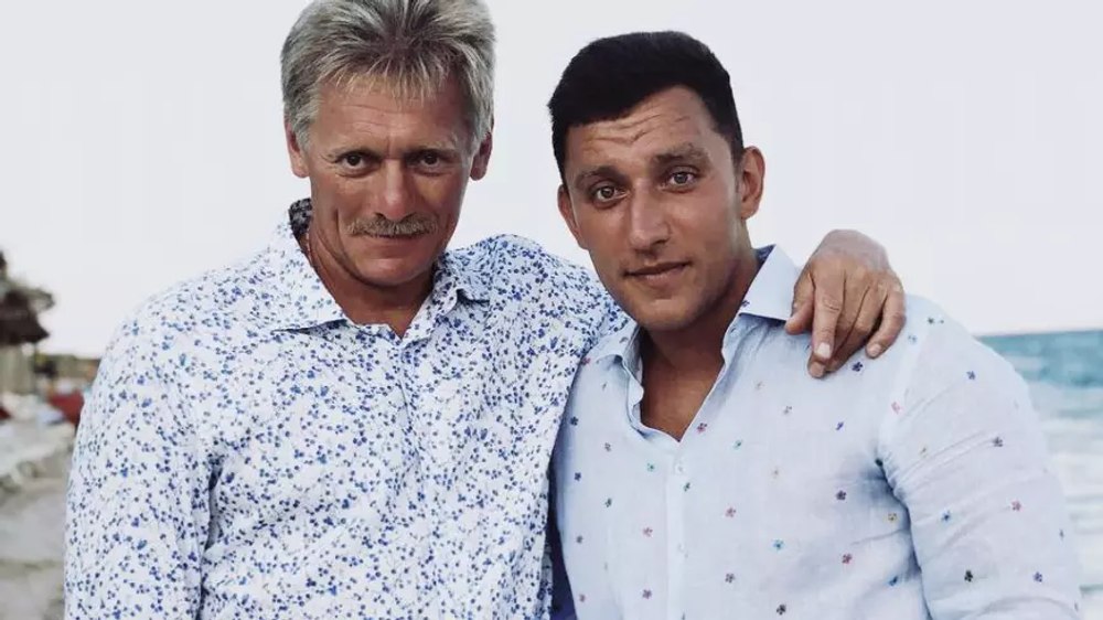 Dovada că fiul purtătorului de cuvânt al Kremlinului a mințit când s-a lăudat că a fost pe front