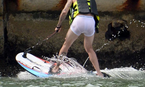 Exclusive    Justin Bieber Spends Time On A Yacht In Miami ***NO USE W/O PRIOR AGREEMENT CALL FOR PRICING*** jpeg