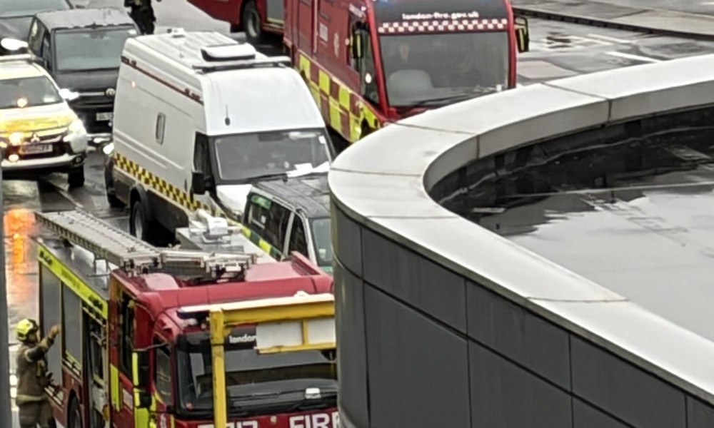 Încă doi suspecți au fost arestați în legătură cu atacul cu spray iritant de la aeroportul Heathrow