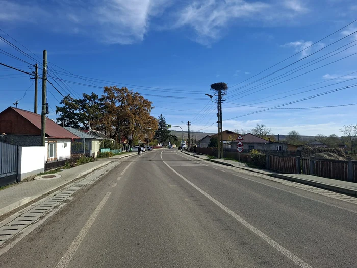 Ziua în amiaza mare străzile sunt aproape pustii FOTO Cosmin Zamfirache