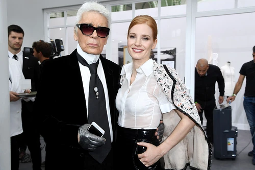 Chanel : Front Row Paris Fashion Week Haute Couture Fall/Winter 2016 2017 jpeg
