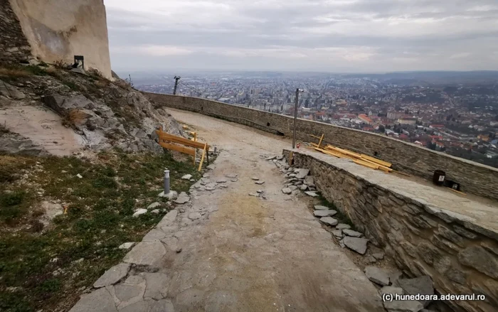 cetatea devei in santier foto daniel guta adevarul