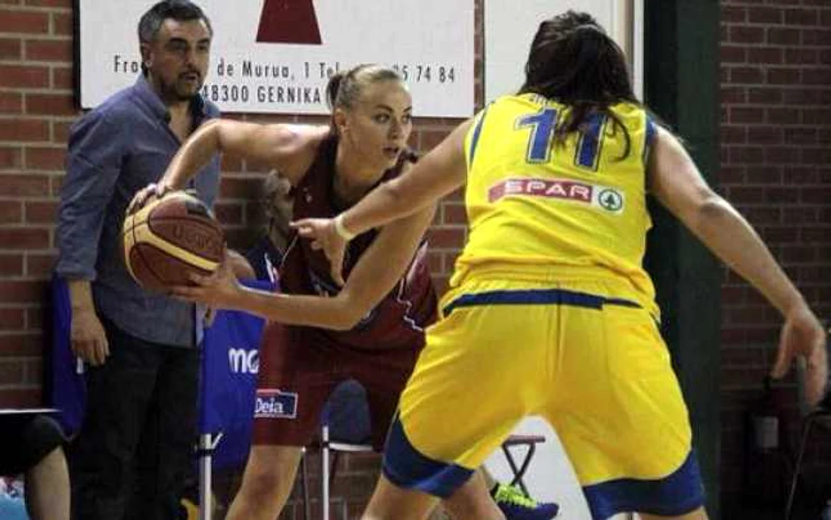 claudia in actiune