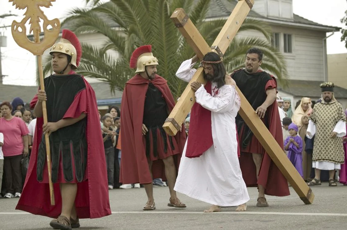 
    De circa 2000 de ani crestinii refac anual drumul crucificării lui Isus Cristosfoto: 123RF  